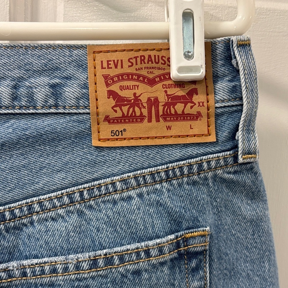 Levi's Premium 501 High Rise Short Size 32 Distressed 100% Cotton Non Stretch - Picture 5 of 10